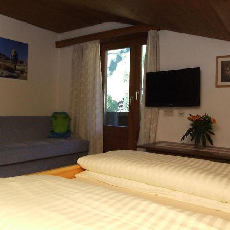 Hotel Sporthaus Troger Sankt Jakob in Defereggen Esterno foto
