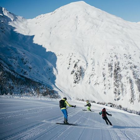 Hotel Sporthaus Troger Sankt Jakob in Defereggen Esterno foto