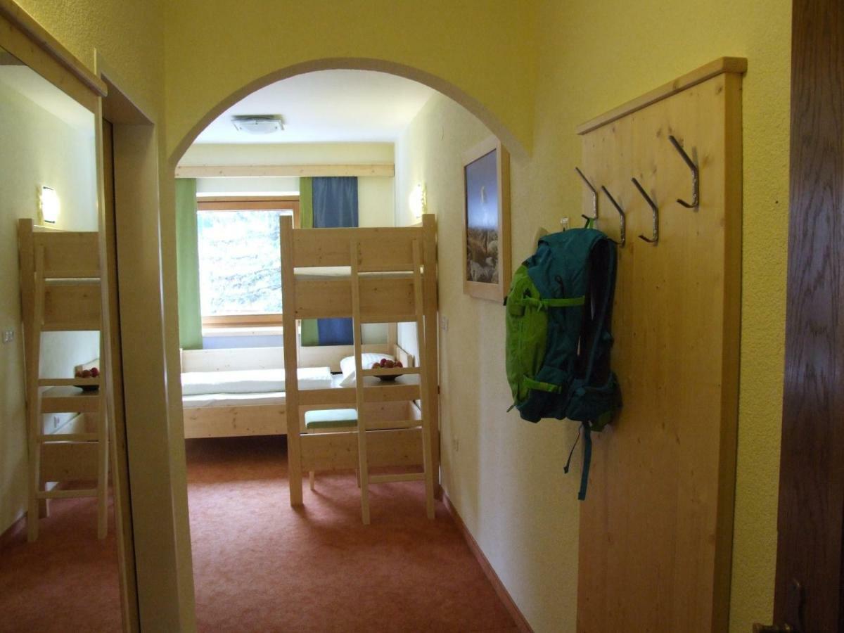 Hotel Sporthaus Troger Sankt Jakob in Defereggen Esterno foto
