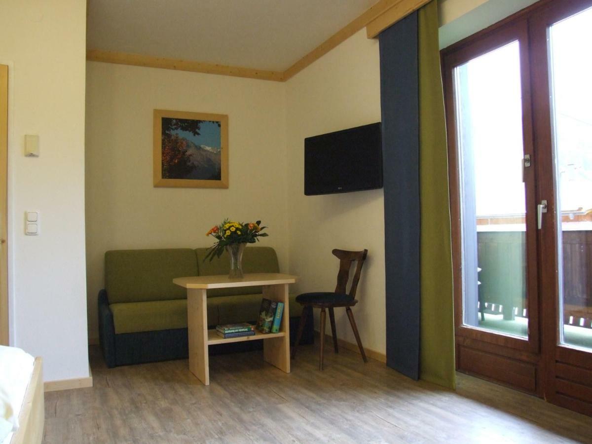 Hotel Sporthaus Troger Sankt Jakob in Defereggen Esterno foto