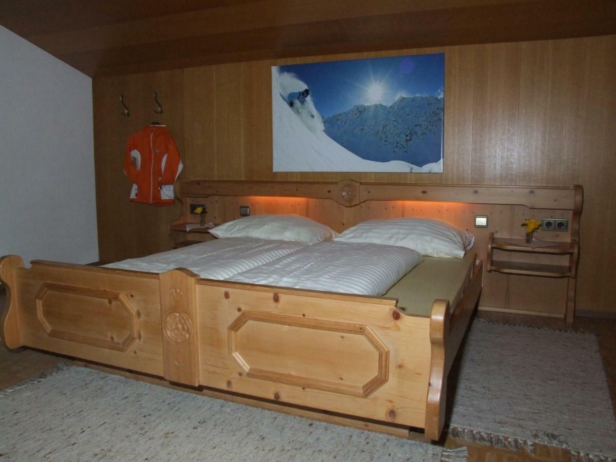 Hotel Sporthaus Troger Sankt Jakob in Defereggen Esterno foto