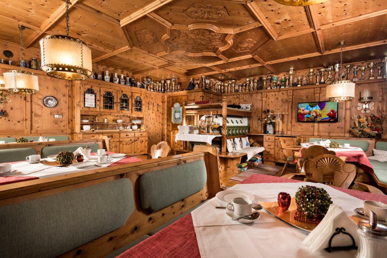Hotel Sporthaus Troger Sankt Jakob in Defereggen Esterno foto